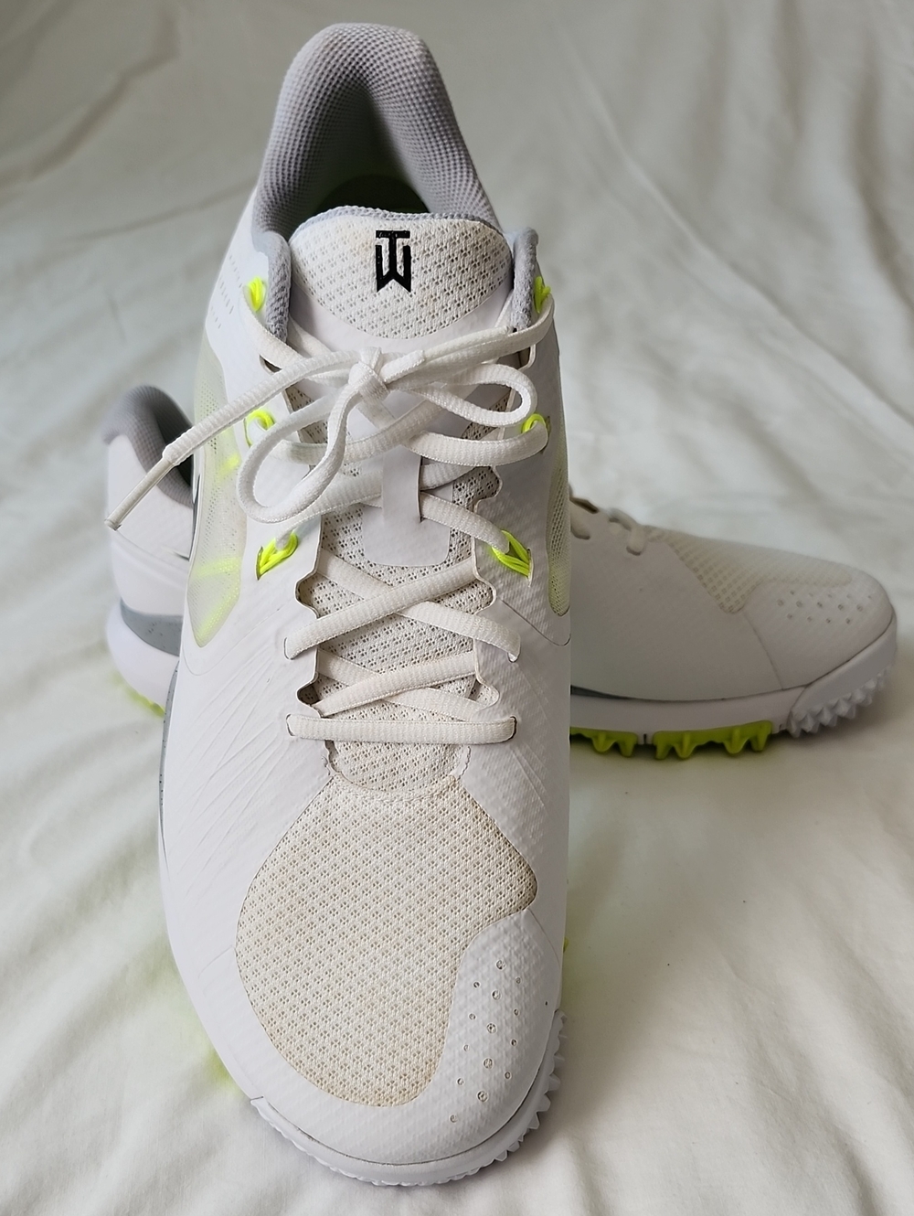 Nike TW ‘14 Tiger Woods Mesh Spikeless Golf Shoes White Volt | 13 W |